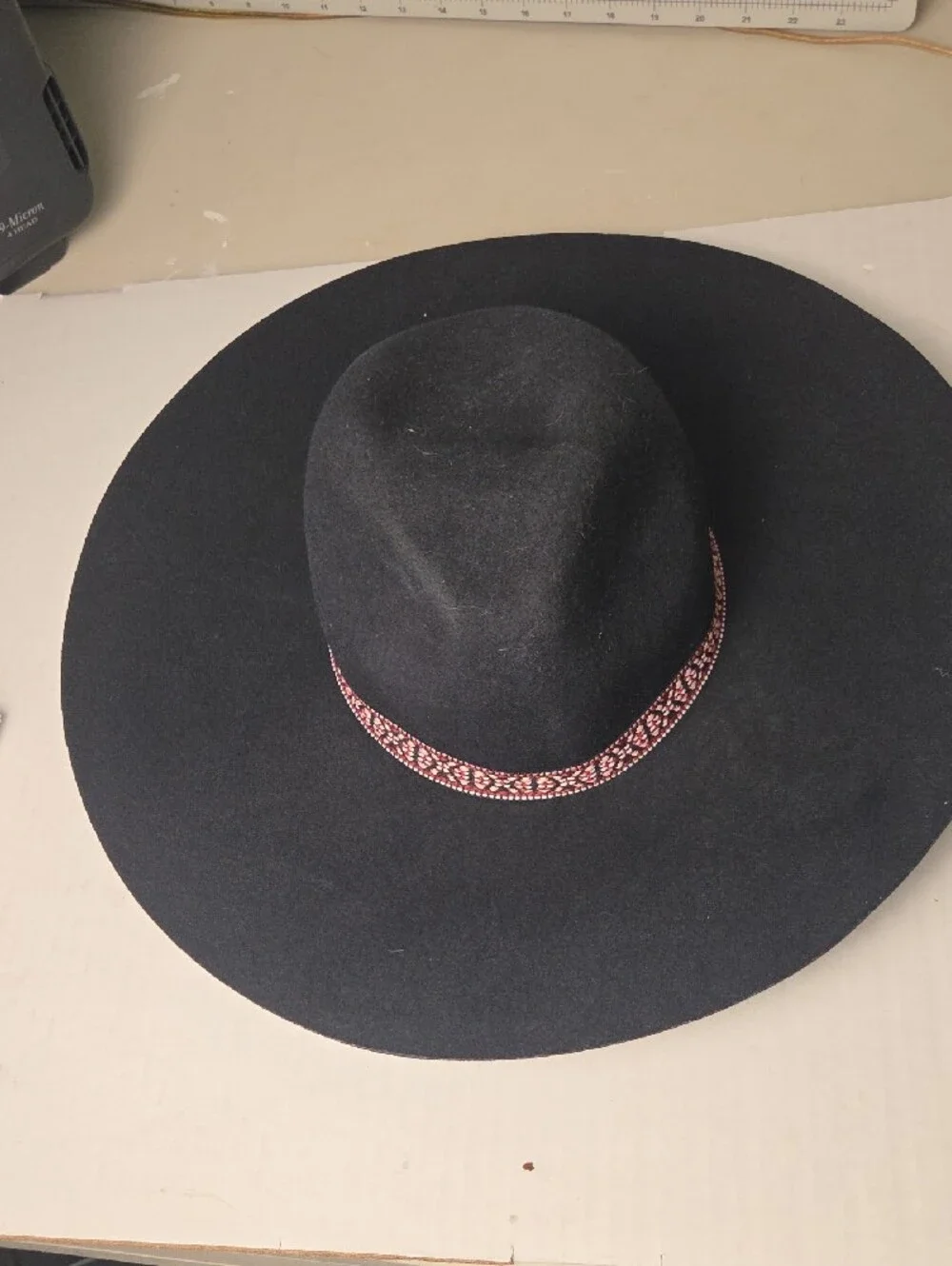 American Eagle Black Wide-Brim Hobo, Cowboy Hat with Patterned Band 100% Wool